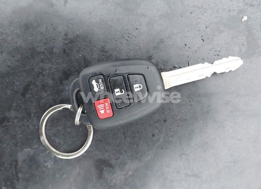 Photo 11 of 2019 Toyota Corolla LE (VIN 2T1BURHE9KC177267)