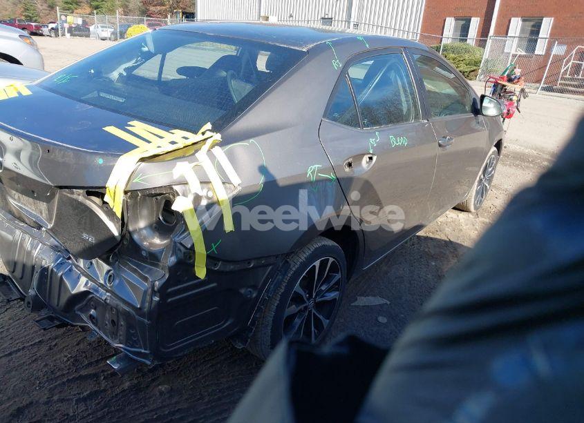 Photo 4 of 2019 Toyota Corolla SE (VIN 2T1BURHE9KC190648)