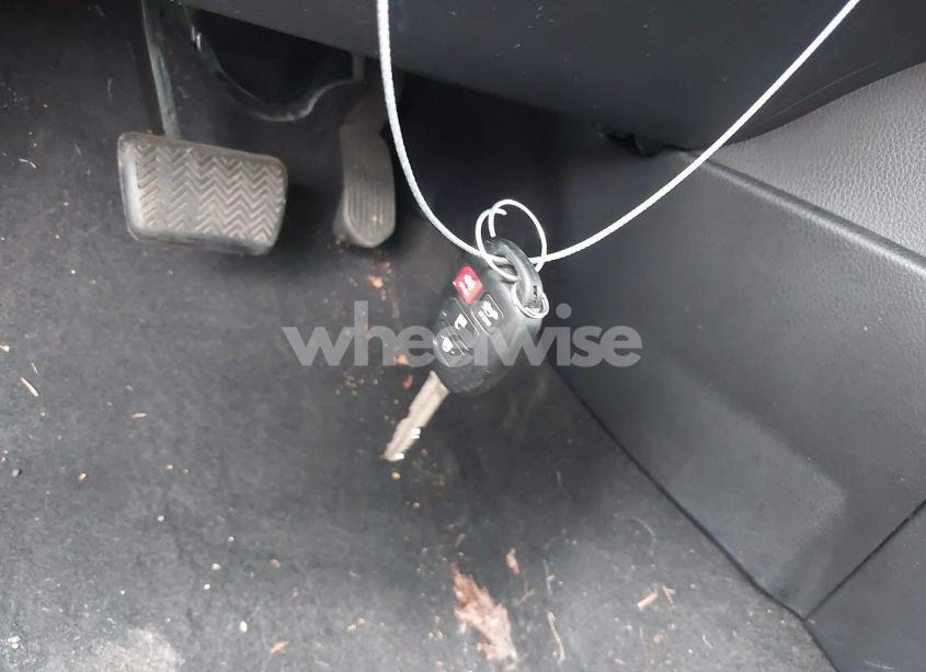 Photo 11 of 2019 Toyota Corolla LE (VIN 2T1BURHE9KC193033)