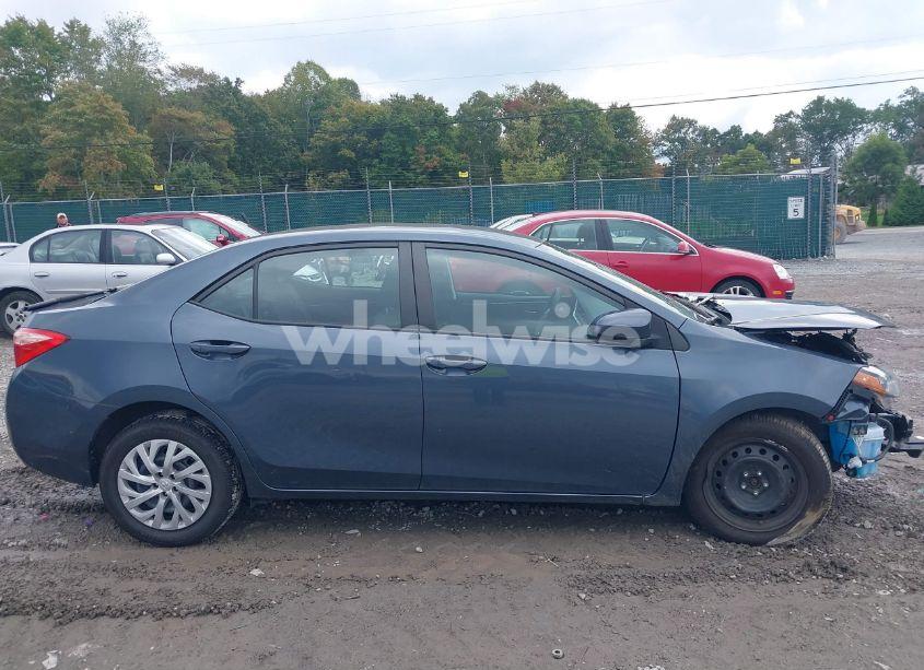 Photo 13 of 2019 Toyota Corolla LE (VIN 2T1BURHE9KC193033)