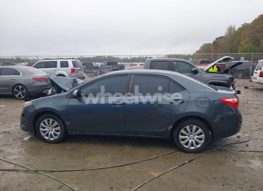 Photo 14 of 2019 Toyota Corolla LE (VIN 2T1BURHE9KC194683)