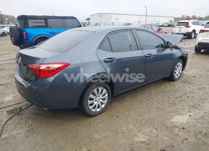 Photo 4 of 2019 Toyota Corolla LE (VIN 2T1BURHE9KC194683)