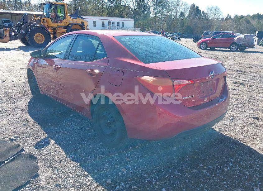 Photo 3 of 2019 Toyota Corolla LE (VIN 2T1BURHE9KC198328)