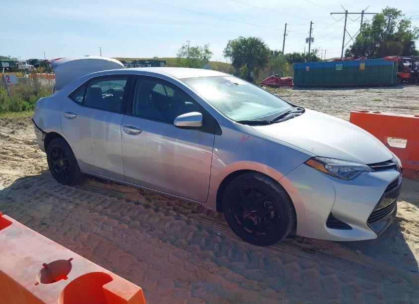 Photo 13 of 2019 Toyota Corolla LE (VIN 2T1BURHE9KC199799)