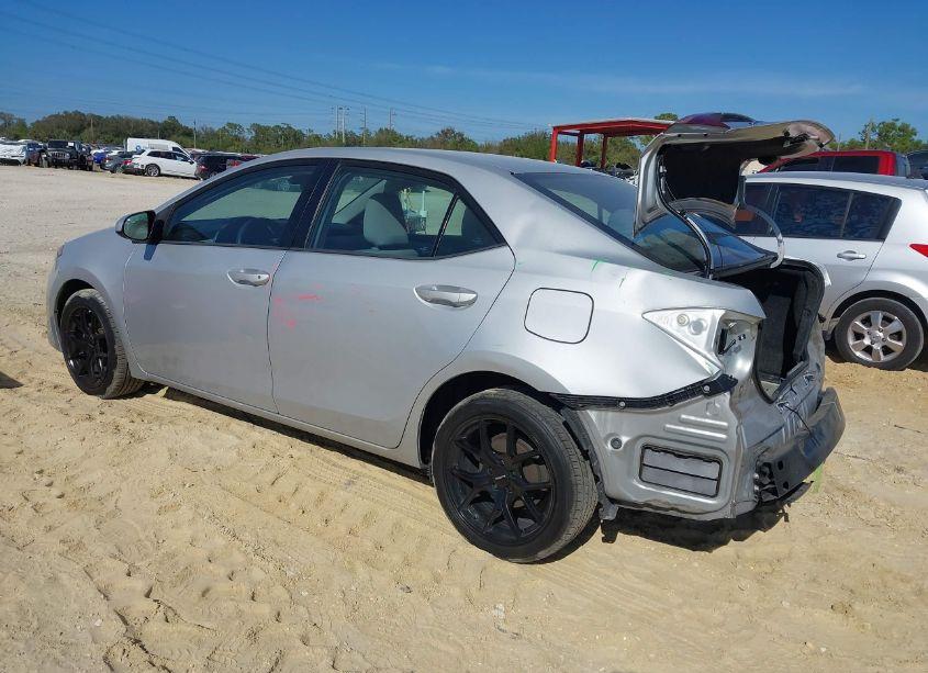 Photo 3 of 2019 Toyota Corolla LE (VIN 2T1BURHE9KC199799)