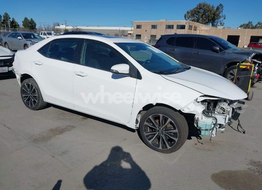 2019 Toyota Corolla (VIN 2T1BURHE9KC200773) main photo