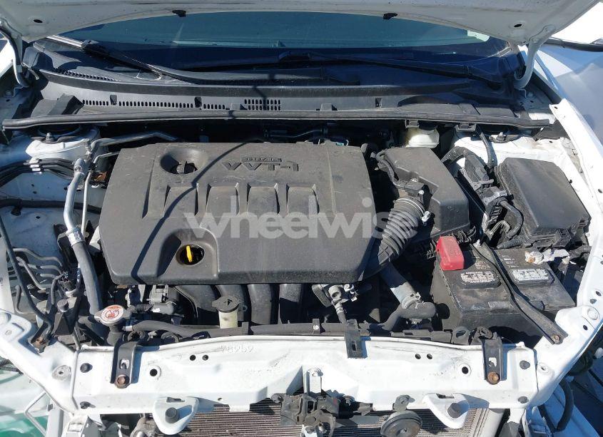 Photo 10 of 2019 Toyota Corolla (VIN 2T1BURHE9KC200773)