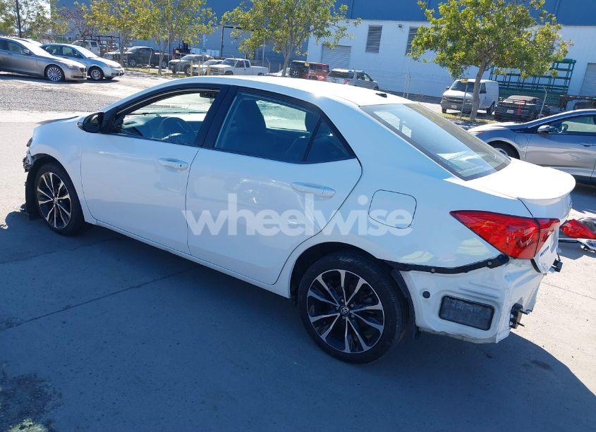 Photo 3 of 2019 Toyota Corolla (VIN 2T1BURHE9KC200773)