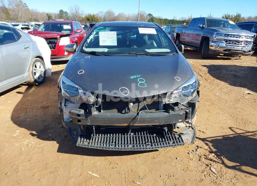 Photo 12 of 2019 Toyota Corolla SE (VIN 2T1BURHE9KC211563)