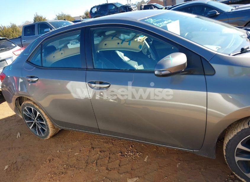 Photo 13 of 2019 Toyota Corolla SE (VIN 2T1BURHE9KC211563)