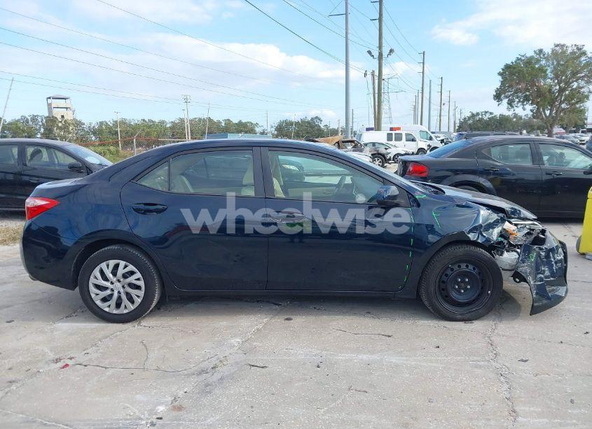 Photo 13 of 2019 Toyota Corolla LE (VIN 2T1BURHE9KC221297)