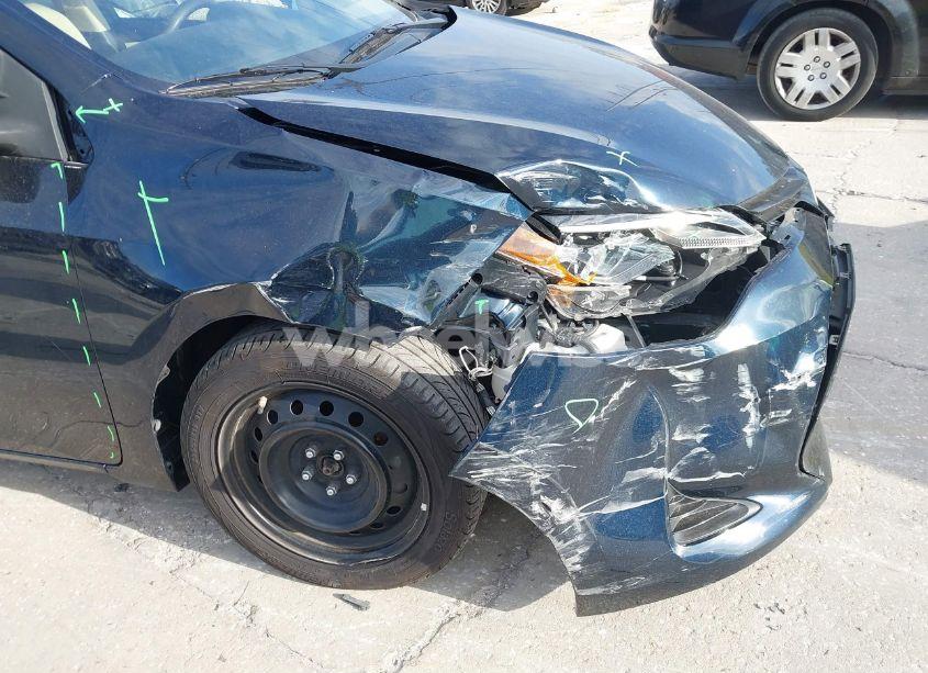 Photo 6 of 2019 Toyota Corolla LE (VIN 2T1BURHE9KC221297)