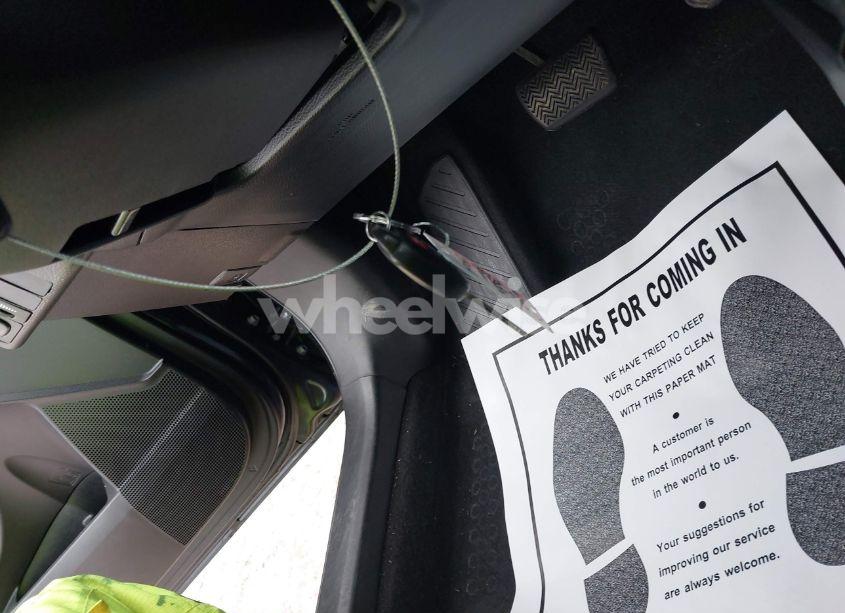 Photo 11 of 2019 Toyota Corolla SE (VIN 2T1BURHE9KC232204)