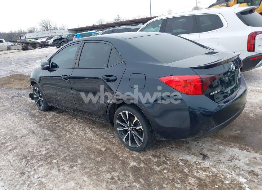 Photo 3 of 2019 Toyota Corolla SE (VIN 2T1BURHE9KC232204)