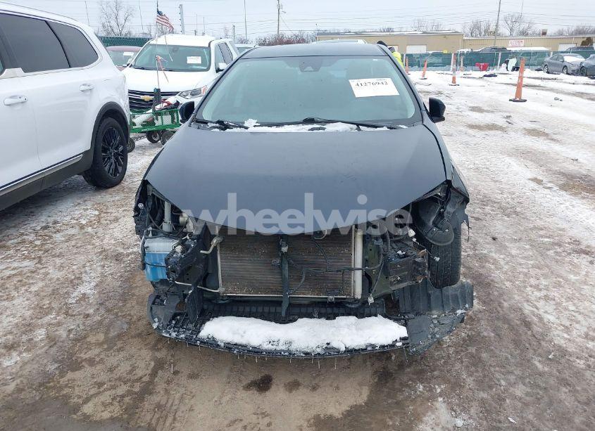 Photo 6 of 2019 Toyota Corolla SE (VIN 2T1BURHE9KC232204)