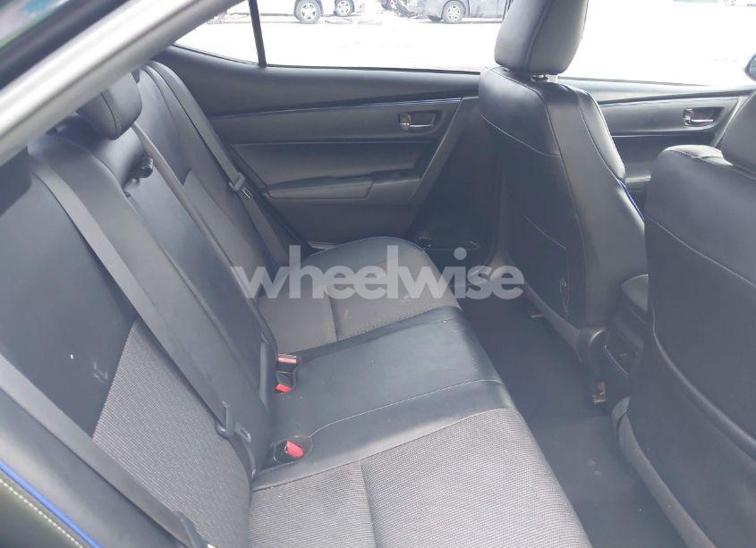 Photo 8 of 2019 Toyota Corolla SE (VIN 2T1BURHE9KC232204)