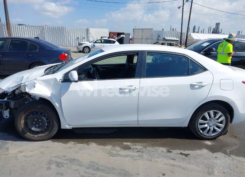 Photo 15 of 2019 Toyota Corolla LE (VIN 2T1BURHE9KC239122)