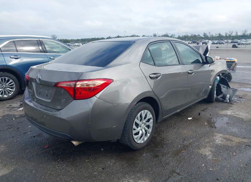 Photo 4 of 2019 Toyota Corolla LE (VIN 2T1BURHE9KC241596)