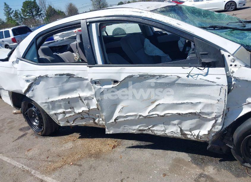 Photo 14 of 2014 Toyota Corolla LE (VIN 2T1BURHEXEC000327)