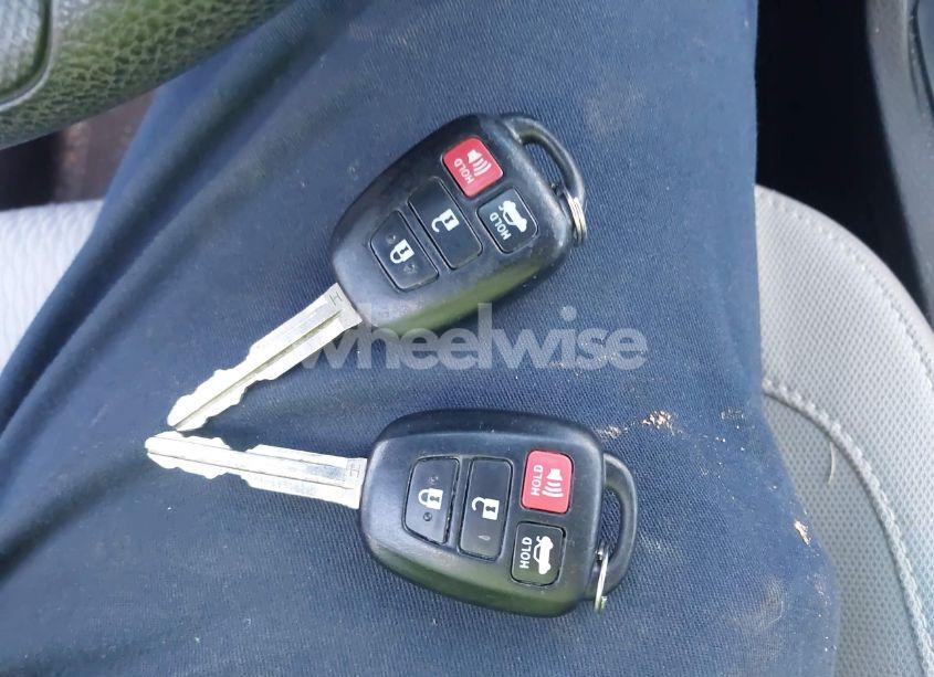 Photo 11 of 2014 Toyota Corolla LE (VIN 2T1BURHEXEC068353)