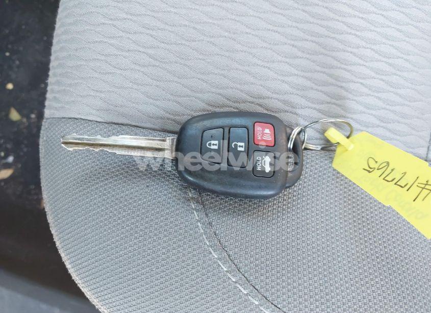 Photo 11 of 2014 Toyota Corolla LE (VIN 2T1BURHEXEC144668)