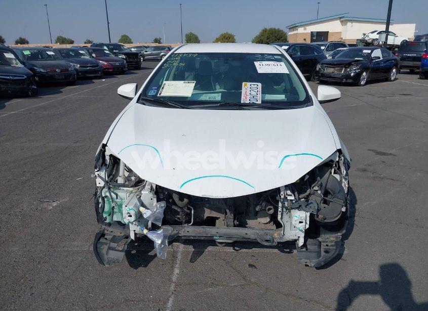 Photo 13 of 2014 Toyota Corolla LE (VIN 2T1BURHEXEC156397)