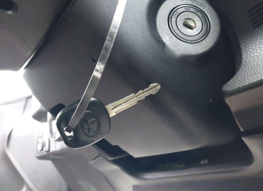 Photo 11 of 2014 Toyota Corolla L (VIN 2T1BURHEXEC161342)