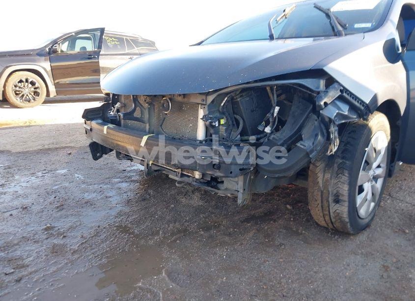 Photo 6 of 2014 Toyota Corolla LE (VIN 2T1BURHEXEC166038)