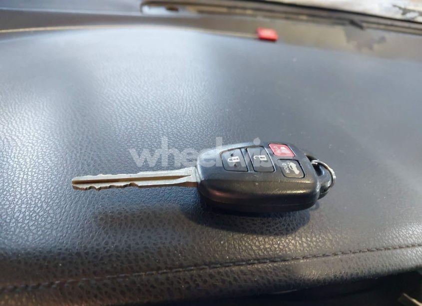 Photo 11 of 2014 Toyota Corolla LE (VIN 2T1BURHEXEC189433)