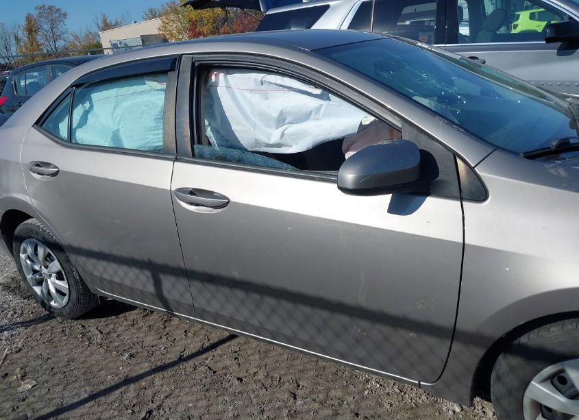 Photo 13 of 2014 Toyota Corolla LE (VIN 2T1BURHEXEC208823)