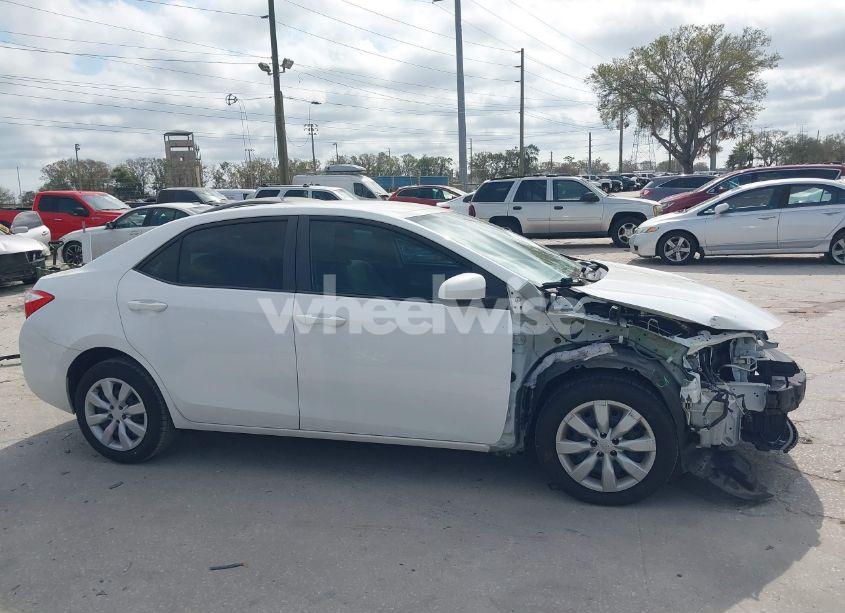 Photo 13 of 2014 Toyota Corolla LE (VIN 2T1BURHEXEC211432)
