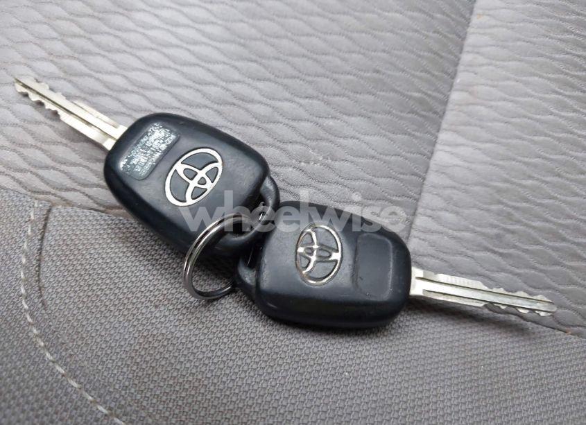 Photo 11 of 2015 Toyota Corolla LE (VIN 2T1BURHEXFC239734)