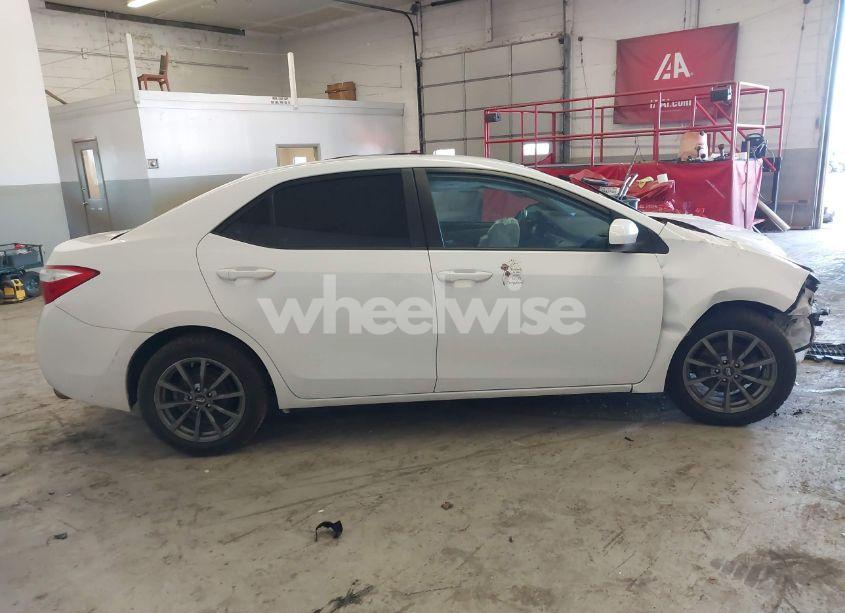 Photo 13 of 2015 Toyota Corolla LE (VIN 2T1BURHEXFC253763)