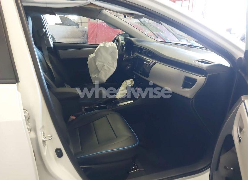 Photo 5 of 2015 Toyota Corolla LE (VIN 2T1BURHEXFC253763)