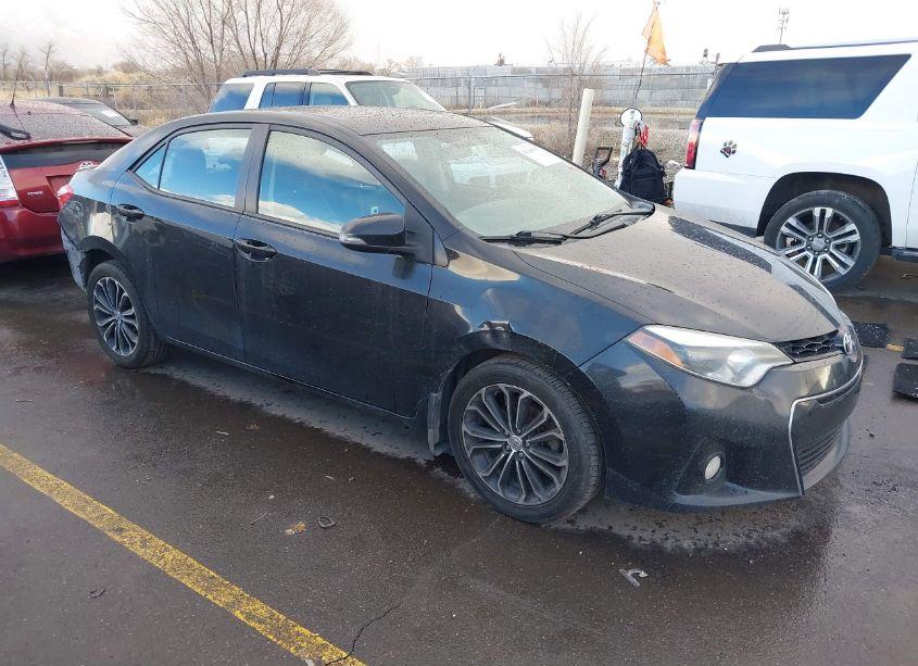 2015 Toyota Corolla S PLUS (VIN 2T1BURHEXFC261068) main photo