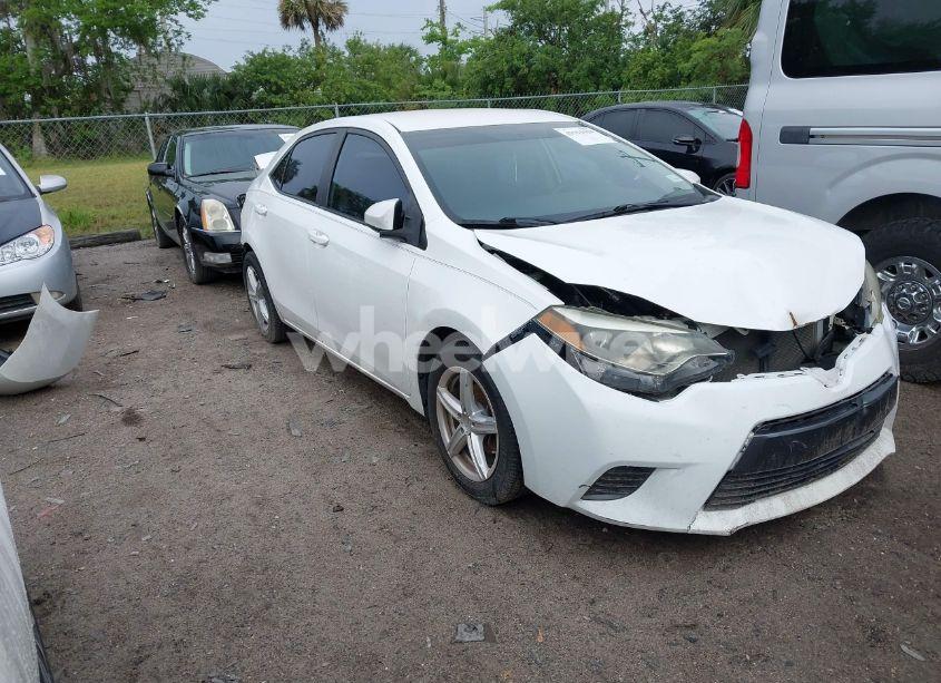 2015 Toyota Corolla LE (VIN 2T1BURHEXFC269445) main photo