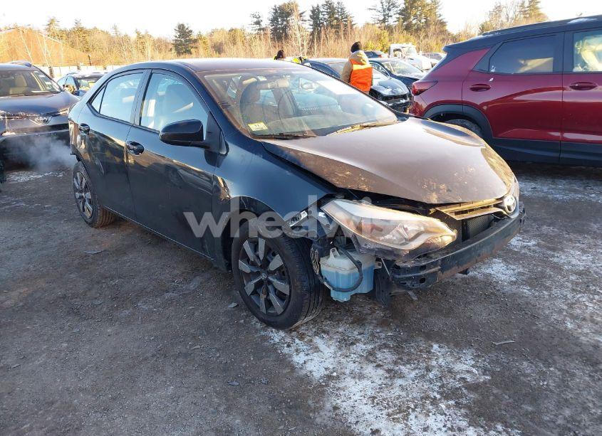 2015 Toyota Corolla LE (VIN 2T1BURHEXFC287914) main photo