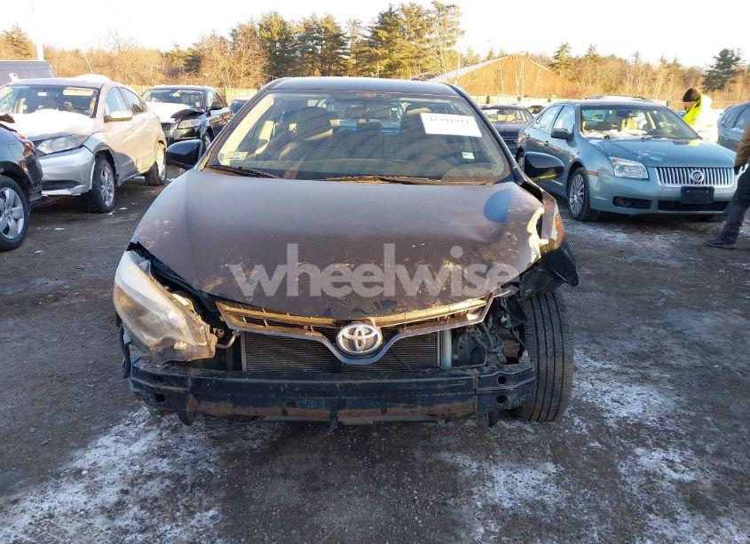 Photo 13 of 2015 Toyota Corolla LE (VIN 2T1BURHEXFC287914)