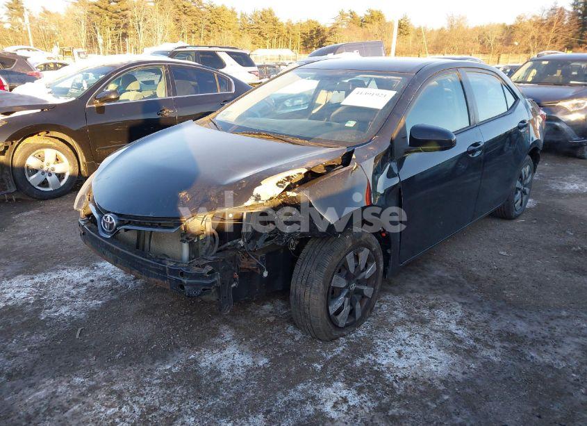 Photo 2 of 2015 Toyota Corolla LE (VIN 2T1BURHEXFC287914)