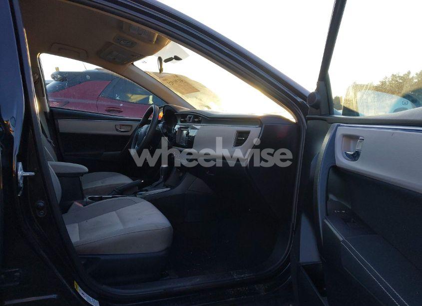 Photo 5 of 2015 Toyota Corolla LE (VIN 2T1BURHEXFC287914)