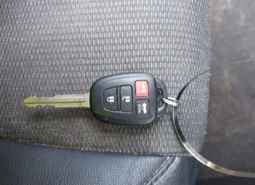 Photo 11 of 2015 Toyota Corolla S PLUS (VIN 2T1BURHEXFC317039)