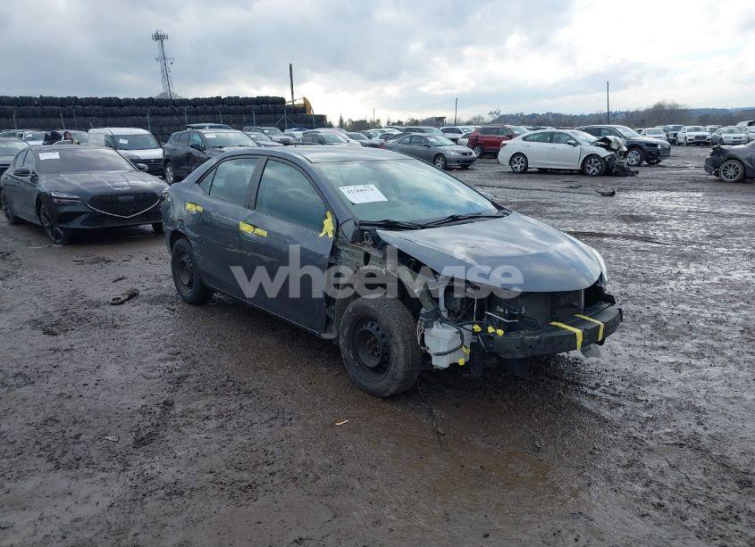 2015 Toyota Corolla L (VIN 2T1BURHEXFC323214) main photo