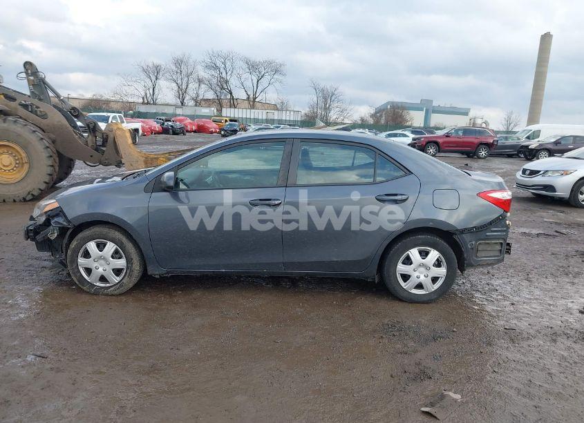 Photo 14 of 2015 Toyota Corolla L (VIN 2T1BURHEXFC323214)