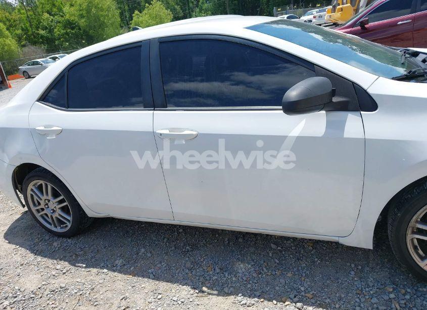 Photo 14 of 2015 Toyota Corolla L (VIN 2T1BURHEXFC326128)