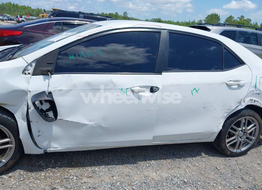 Photo 15 of 2015 Toyota Corolla L (VIN 2T1BURHEXFC326128)