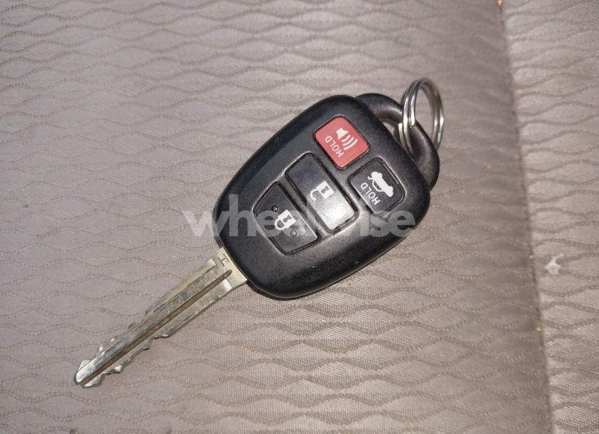 Photo 11 of 2015 Toyota Corolla LE (VIN 2T1BURHEXFC328171)