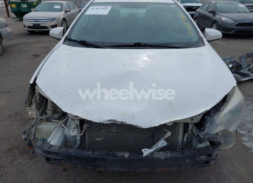 Photo 10 of 2015 Toyota Corolla LE (VIN 2T1BURHEXFC332690)