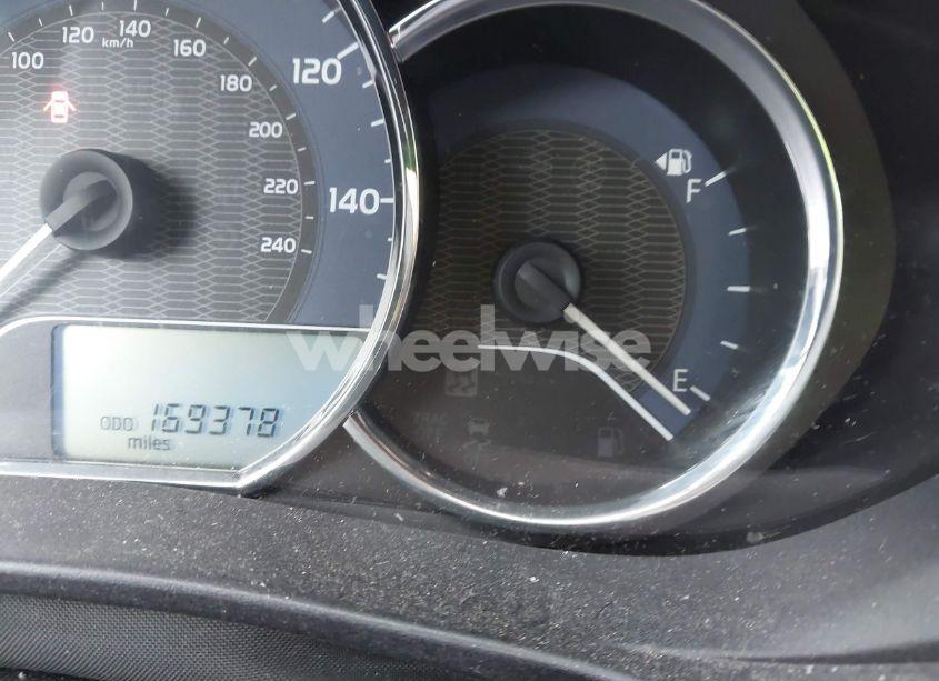 Photo 15 of 2015 Toyota Corolla LE (VIN 2T1BURHEXFC332690)