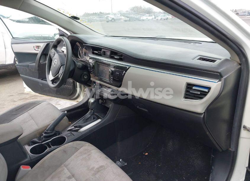 Photo 5 of 2015 Toyota Corolla LE (VIN 2T1BURHEXFC332690)