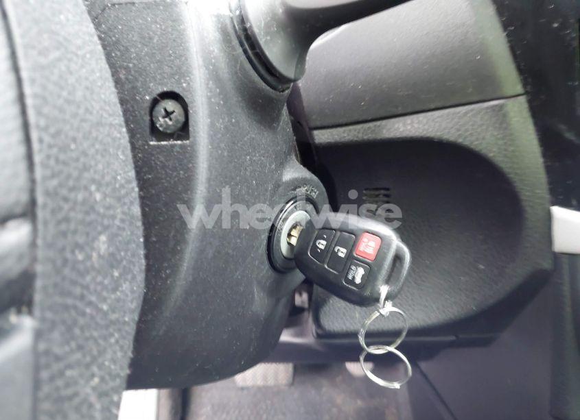 Photo 11 of 2015 Toyota Corolla LE (VIN 2T1BURHEXFC345603)